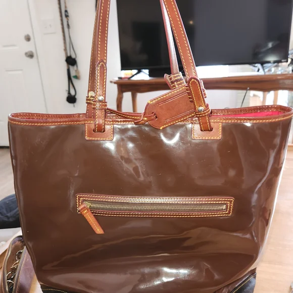 Dooney & Bourke Patent Leather Shopper Tote – Rich Espresso & CognacElevate yo - Picture 7 of 13